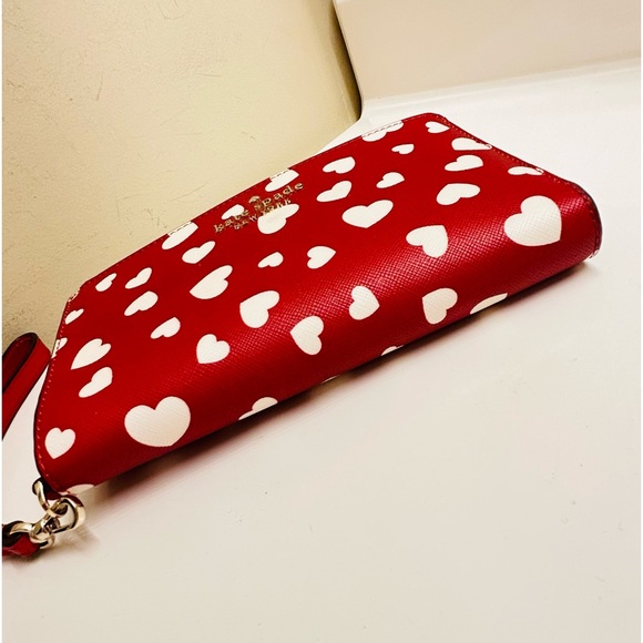 NWOT Kate Spade Heart Phone wallet - Picture 7 of 13